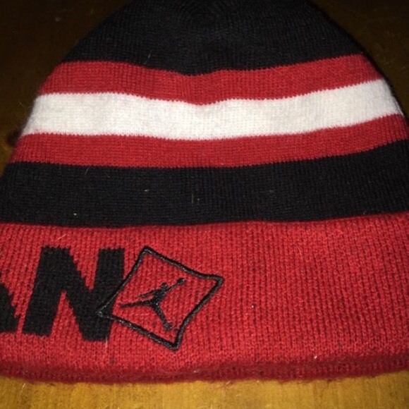 Jordan knit hat - Picture 3 of 3